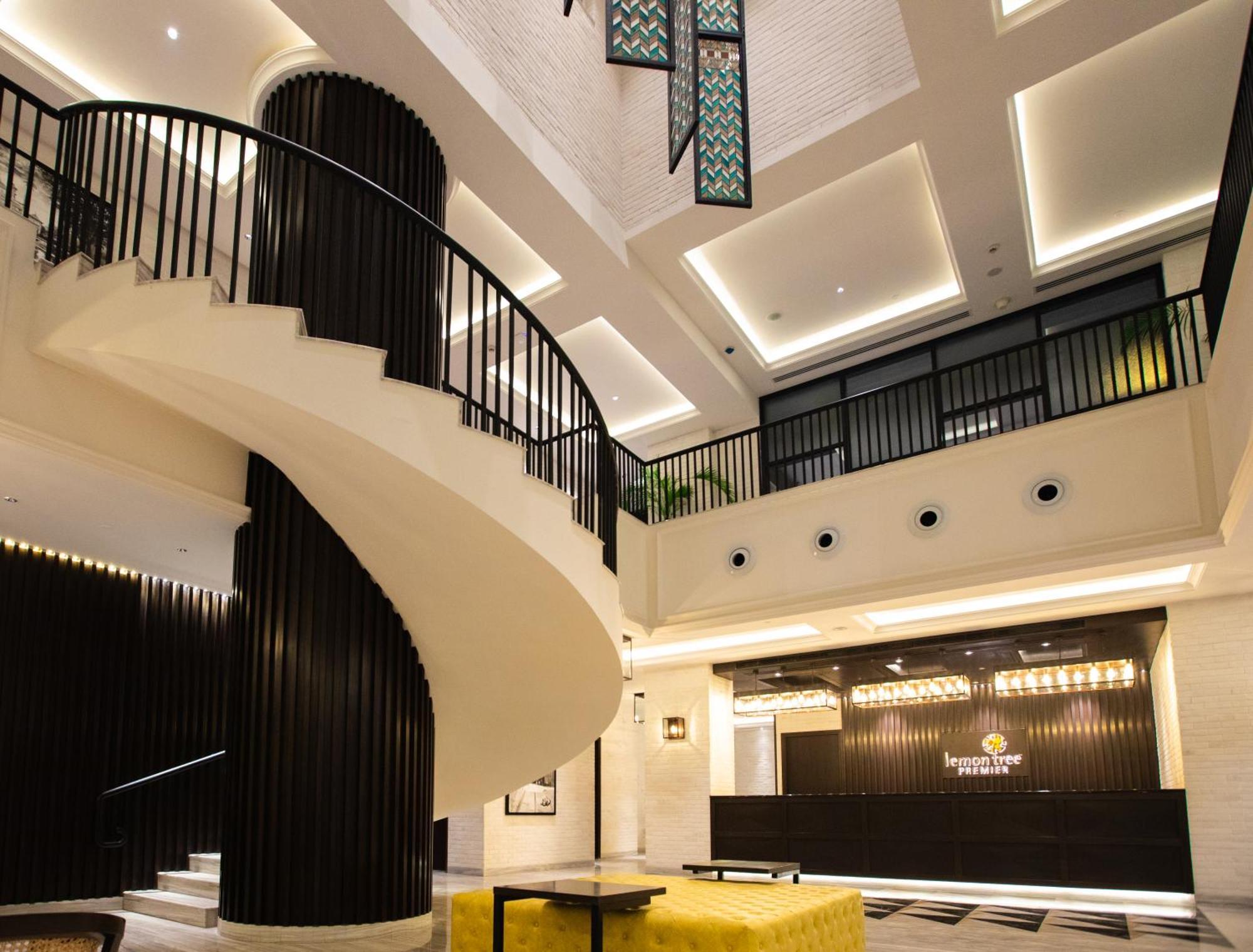 Lemon Tree Premier City Center Pune Zewnętrze zdjęcie